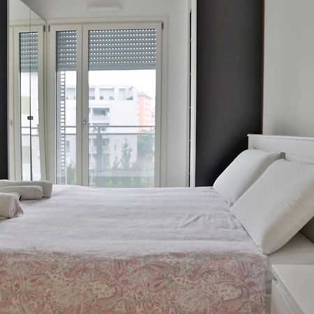 Luxury 3 Bedroom Apartment 100 Mq Next To Rho Fiera And San Siro Milano Dış mekan fotoğraf