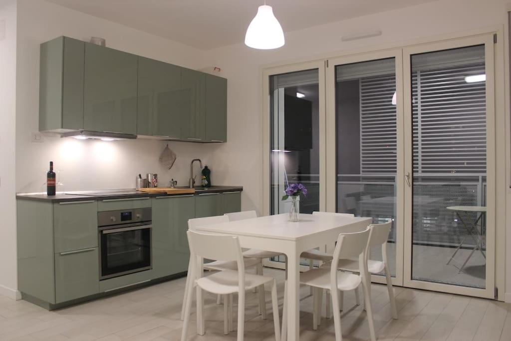 Luxury 3 Bedroom Apartment 100 Mq Next To Rho Fiera And San Siro Milano Dış mekan fotoğraf
