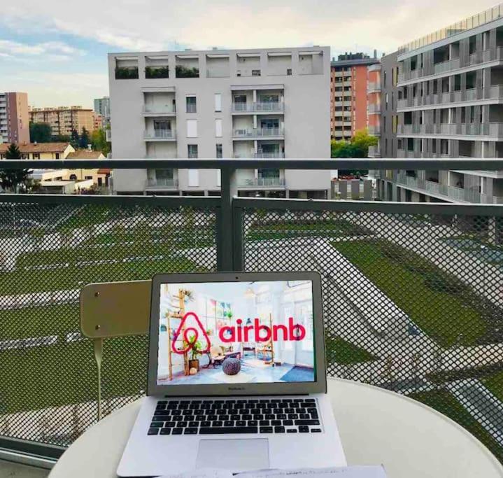 Luxury 3 Bedroom Apartment 100 Mq Next To Rho Fiera And San Siro Milano Dış mekan fotoğraf